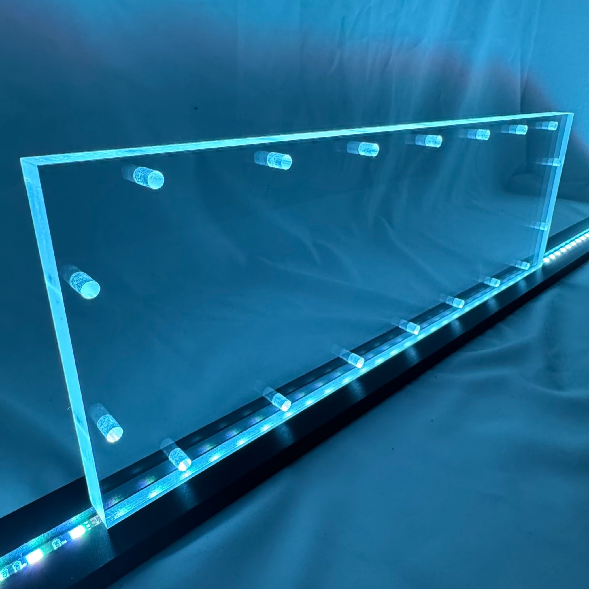 Sound Authority Plexiglass - 18