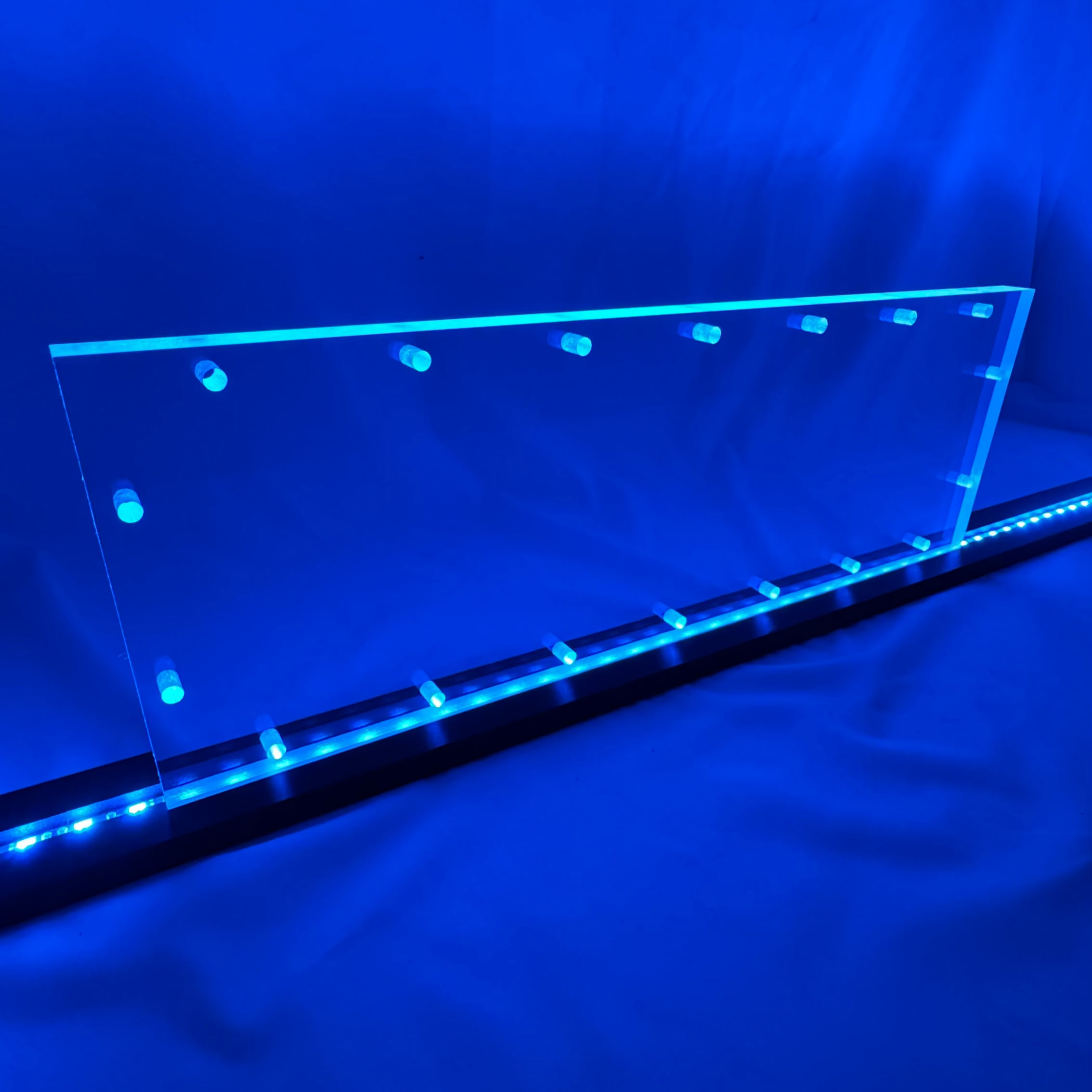 Sound Authority Plexiglass - 18