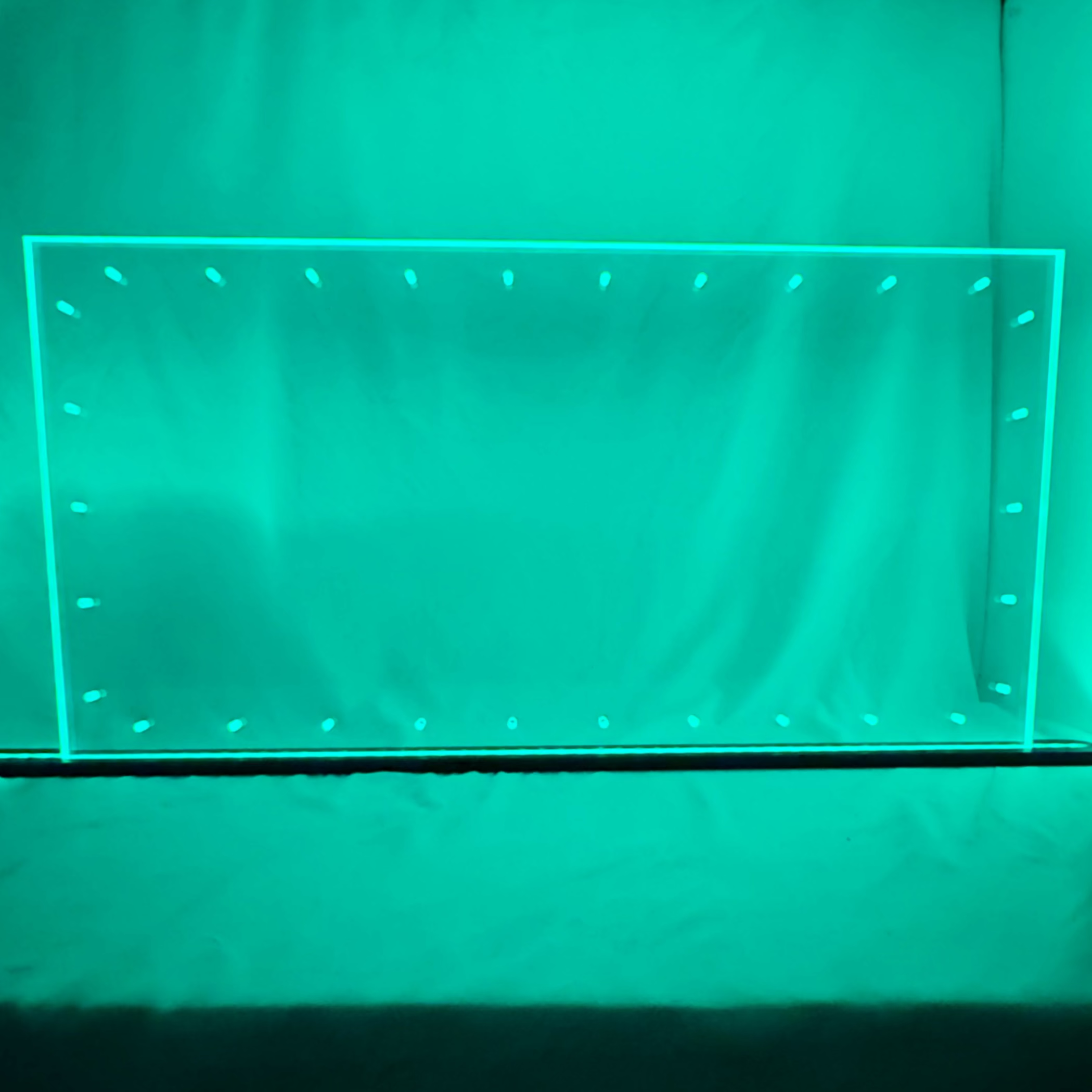 Sound Authority Plexiglass - 32