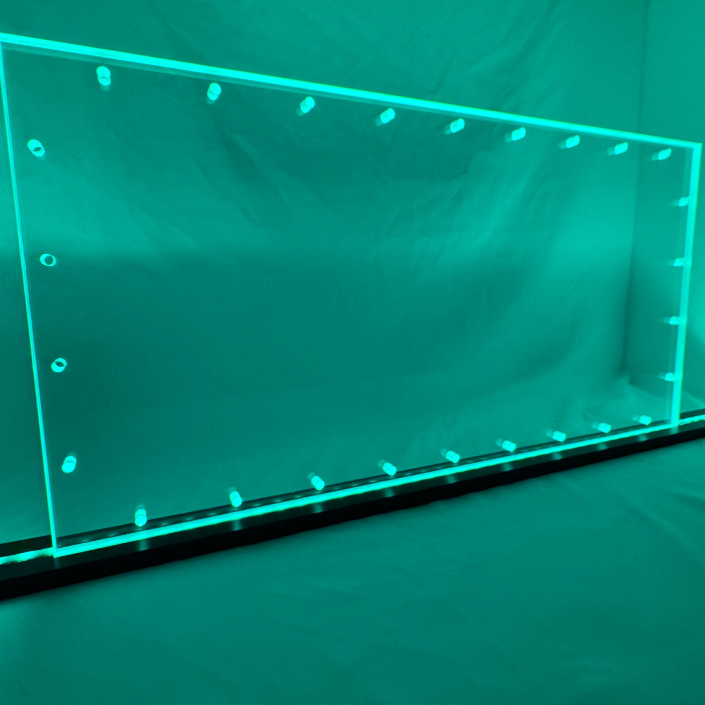 Sound Authority Plexiglass - 24