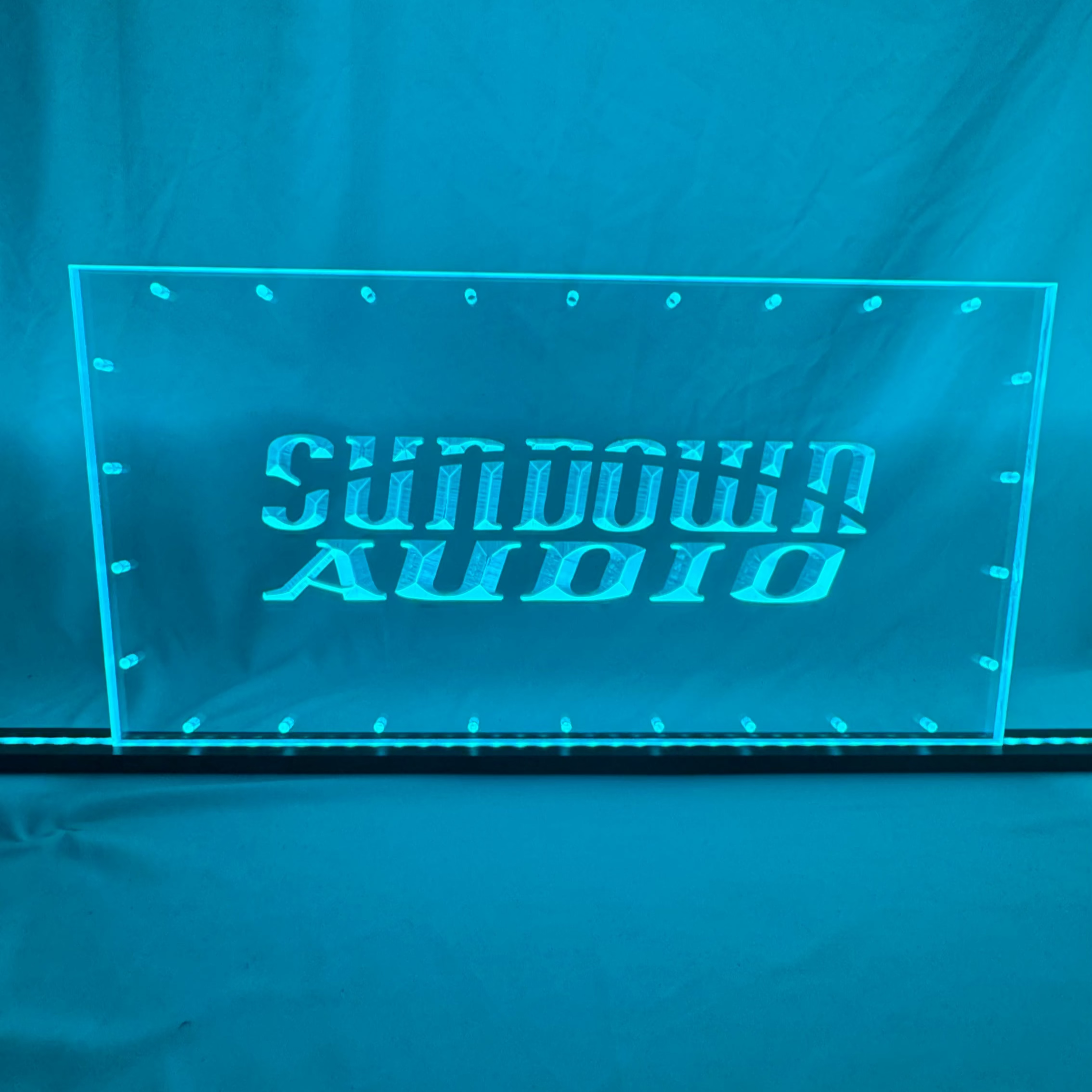 Sound Authority Plexiglass - 24