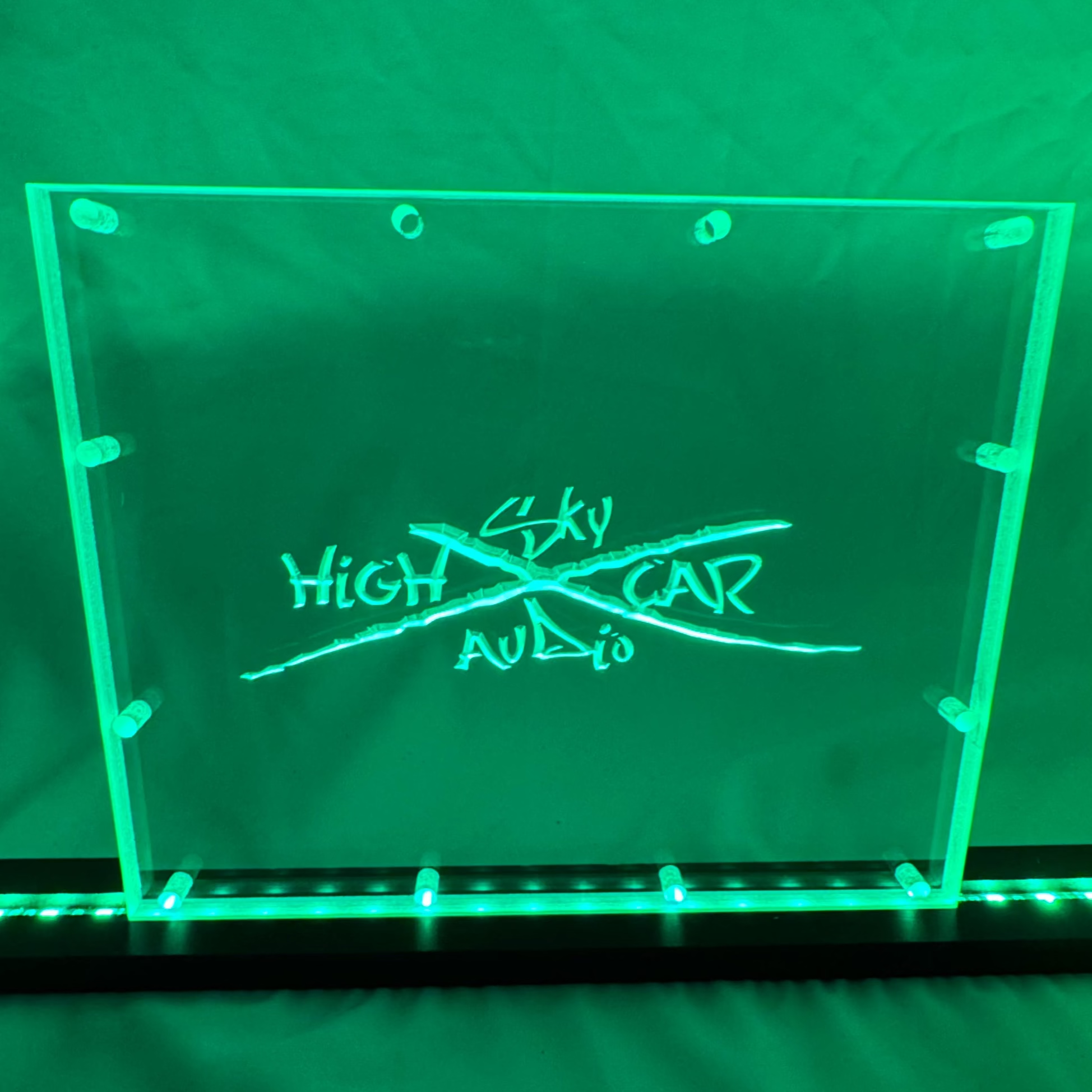 Sound Authority Plexiglass - 10