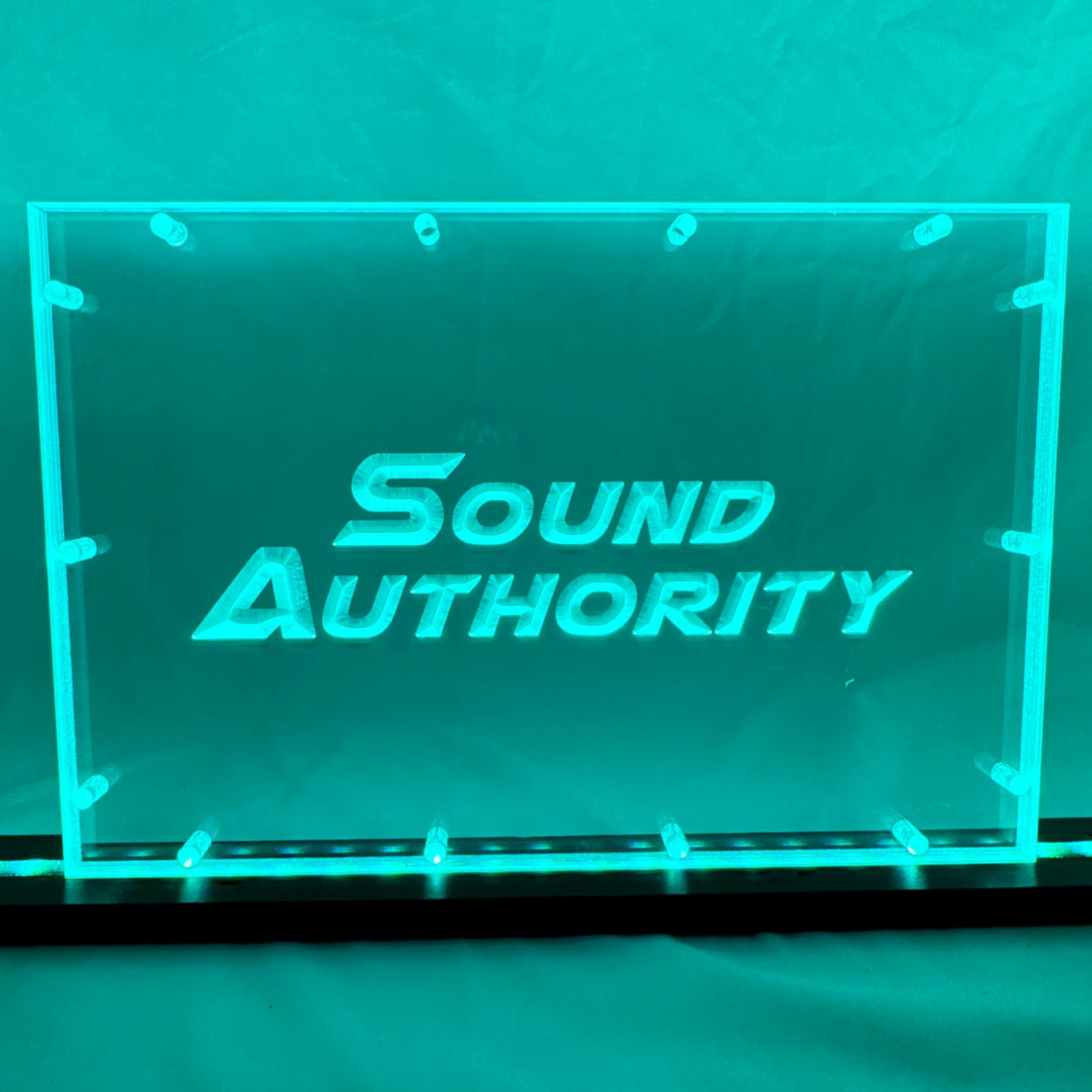 Sound Authority Plexiglass - 12
