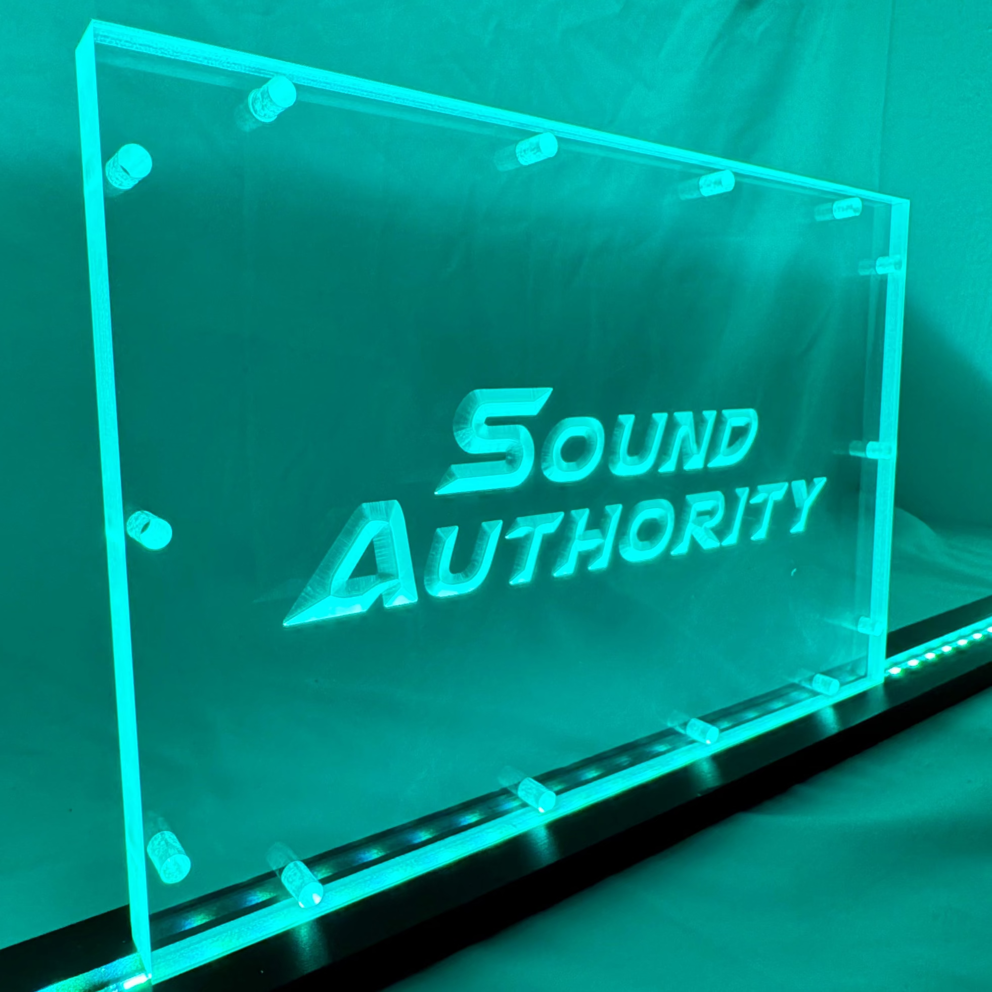 Sound Authority Plexiglass - 12
