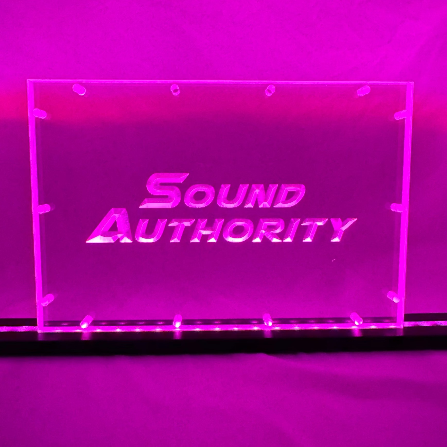Sound Authority Plexiglass - 12