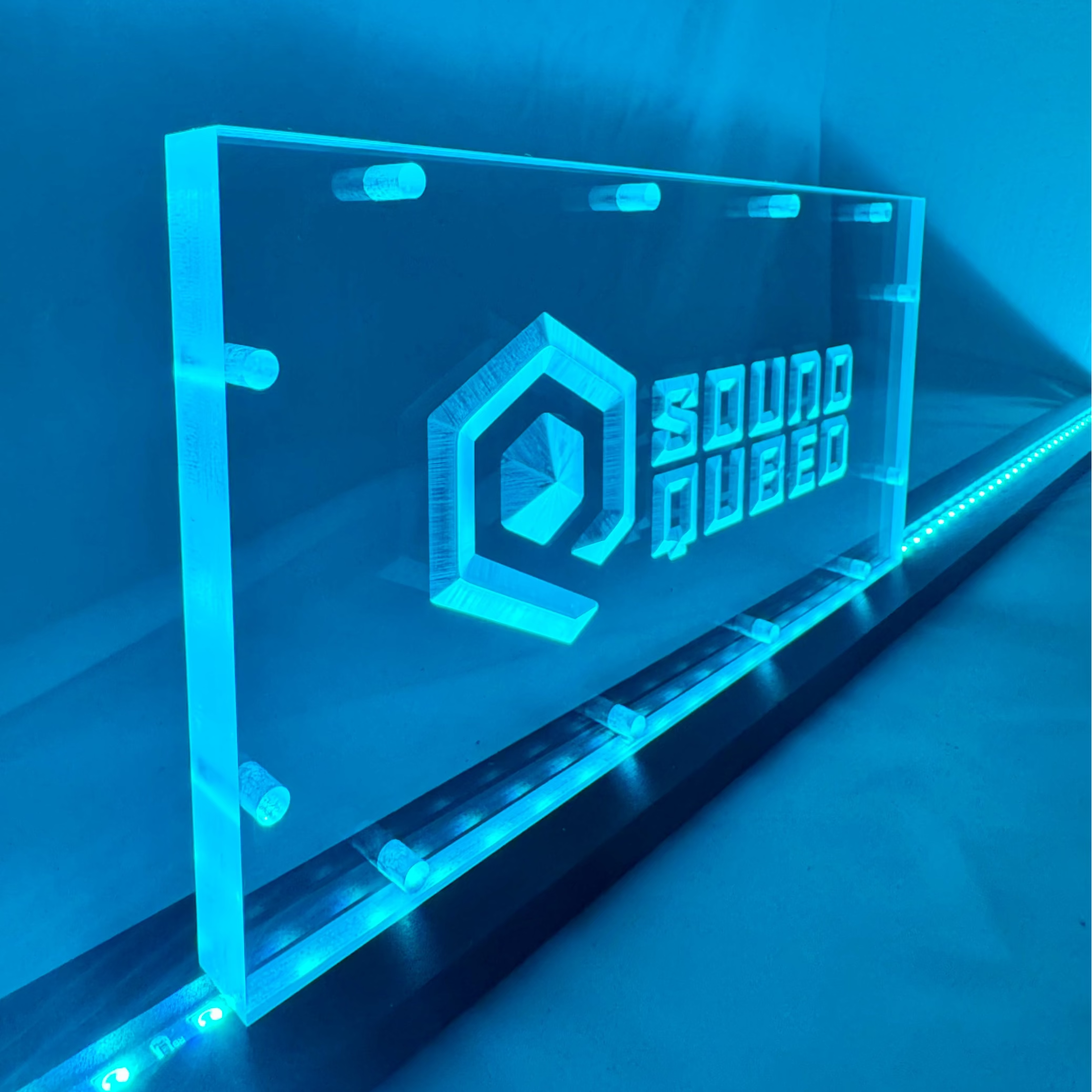 Sound Authority Plexiglass - 12