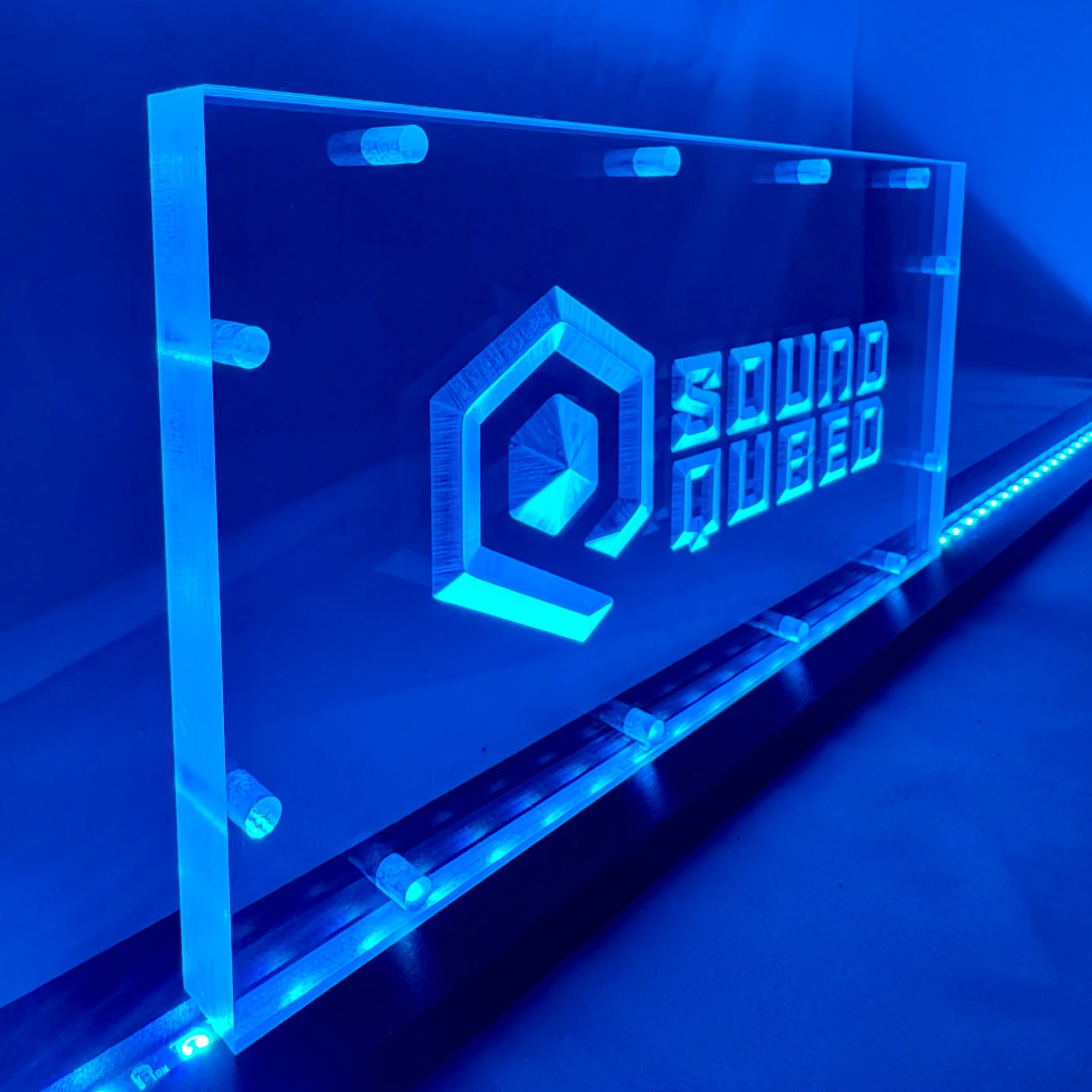 Sound Authority Plexiglass - 12