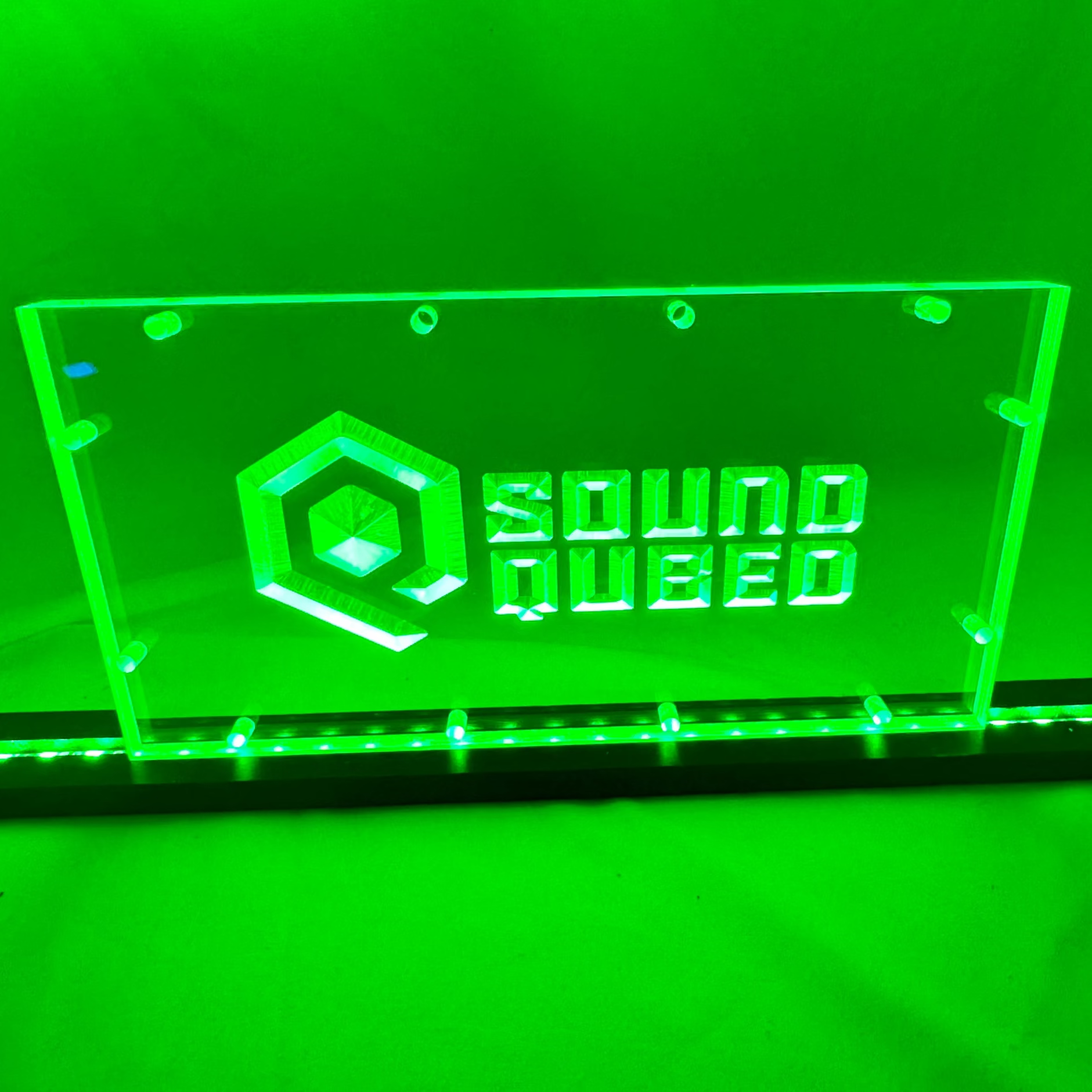 Sound Authority Plexiglass - 12