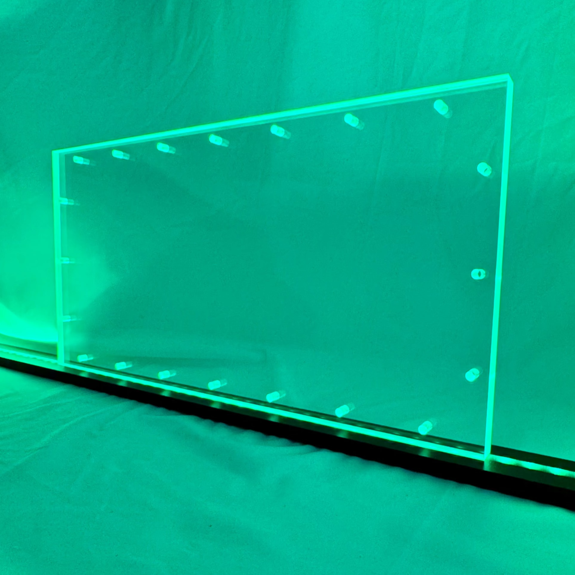 Sound Authority Plexiglass - 20