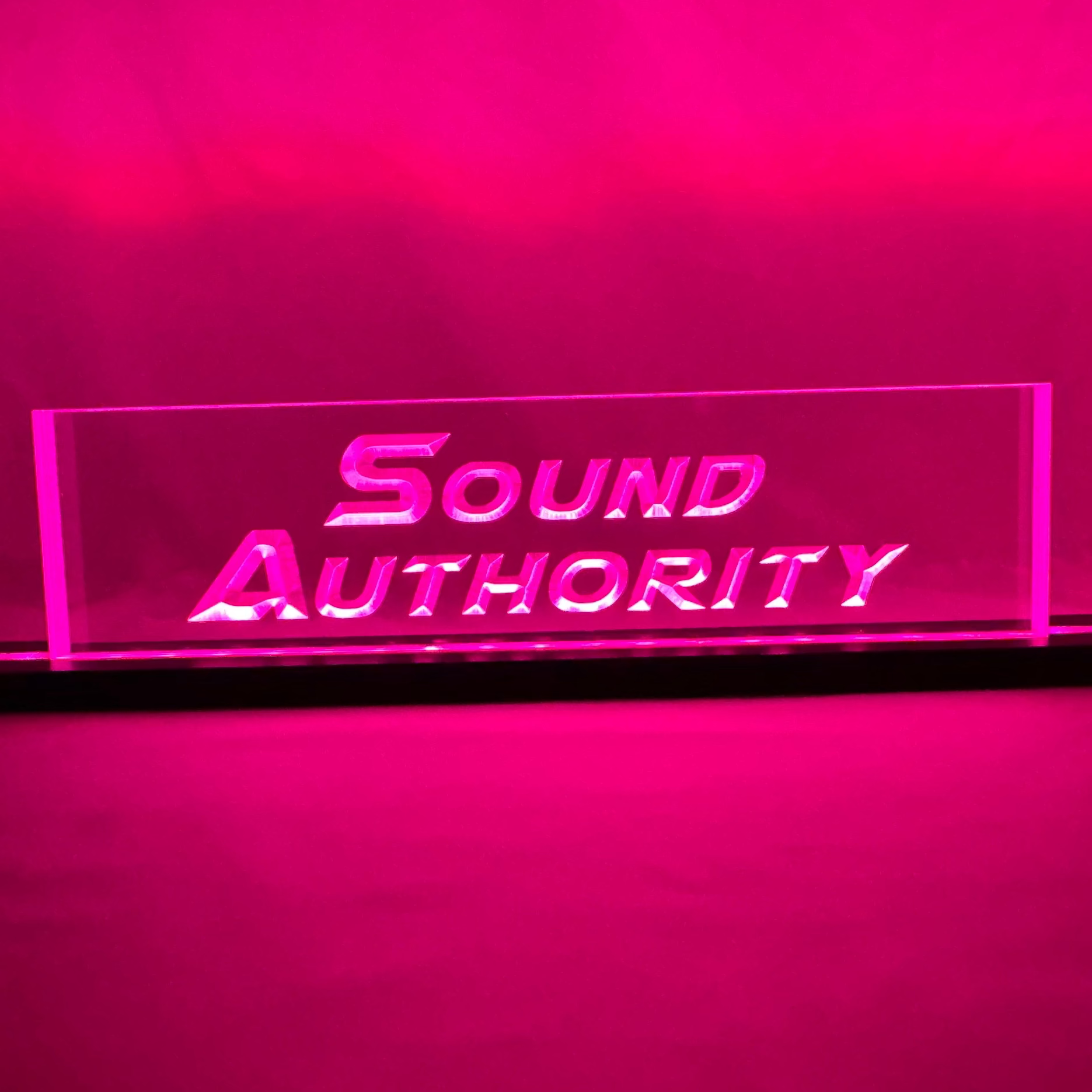 Sound Authority Plexiglass - 12