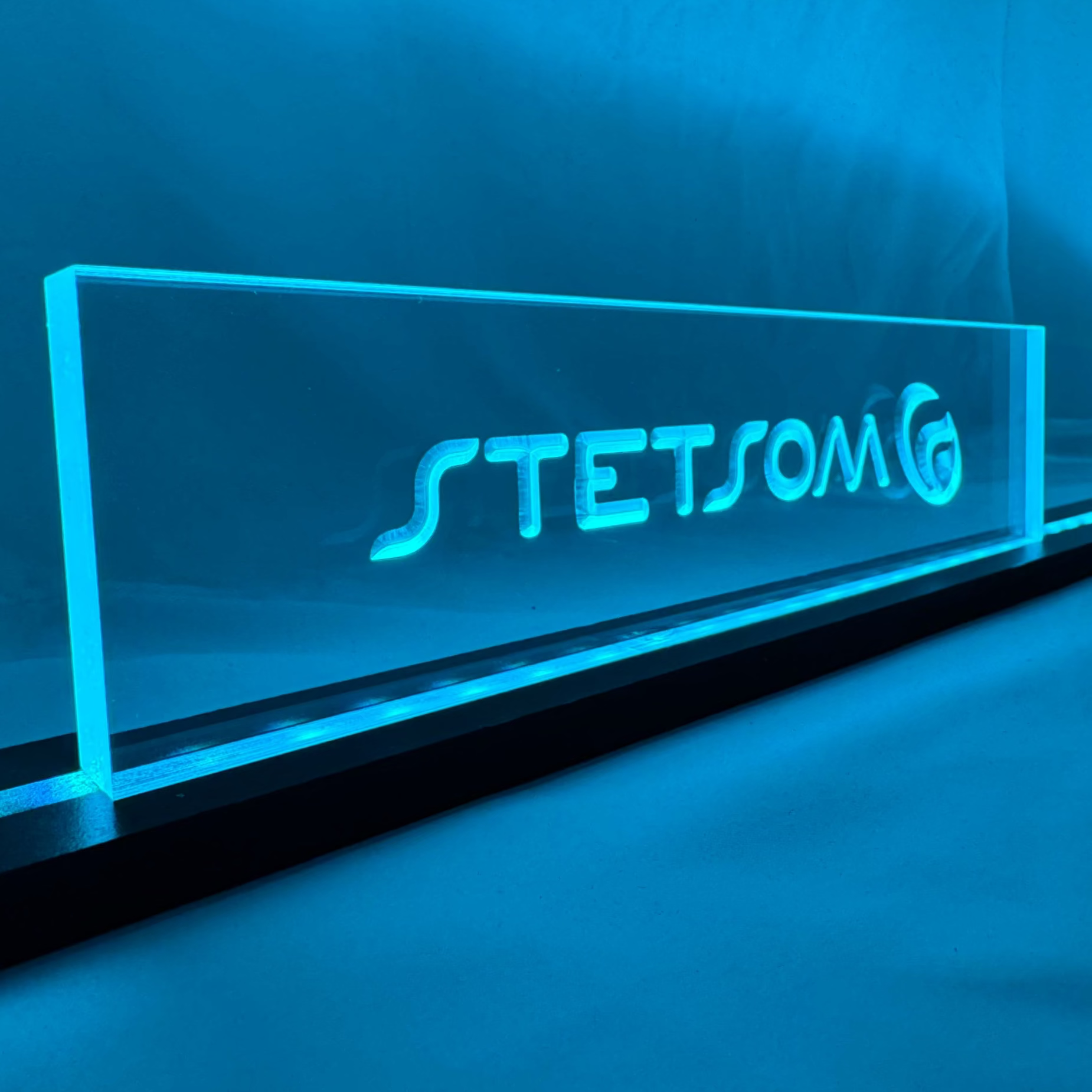 Sound Authority Plexiglass - 12