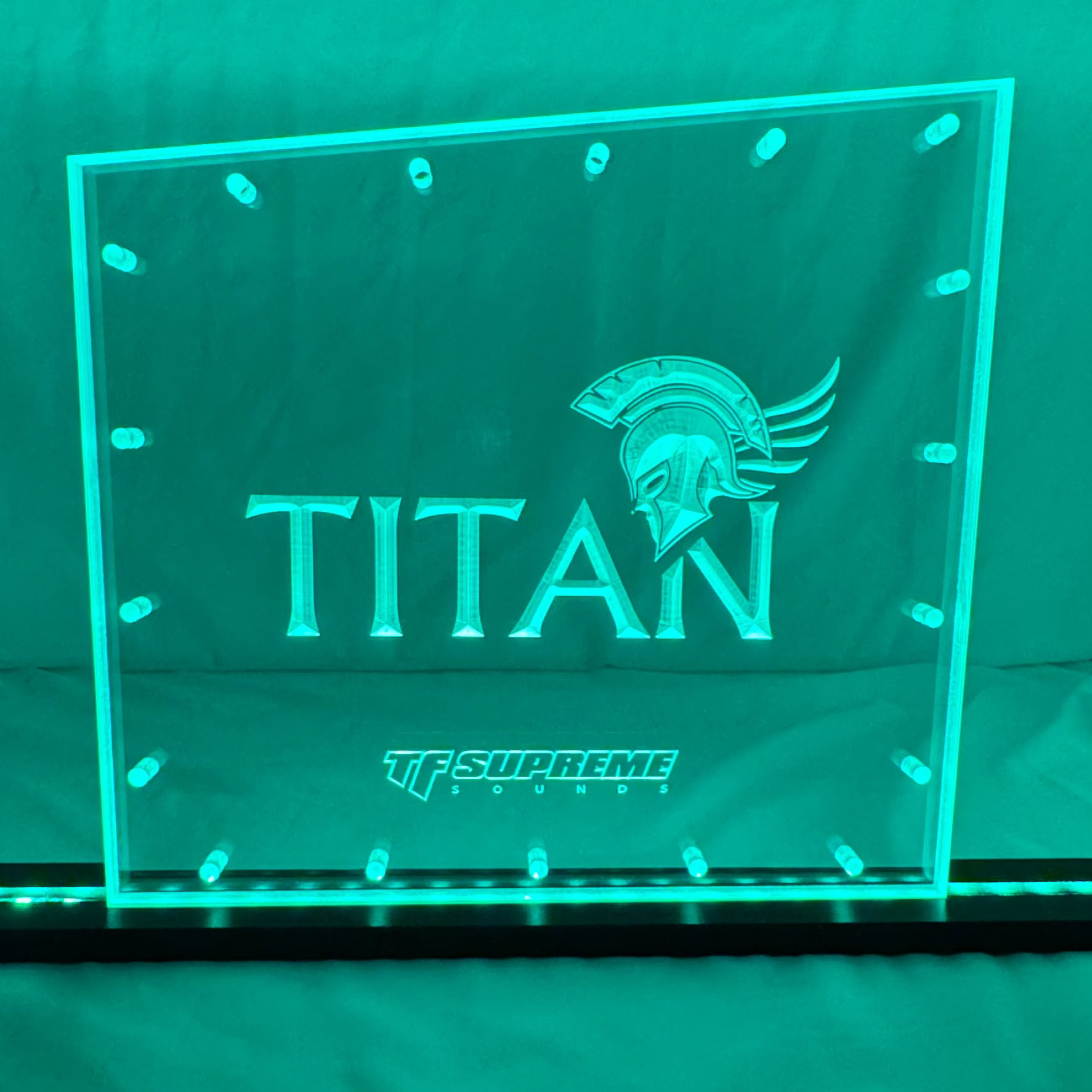 Sound Authority Plexiglass - 12