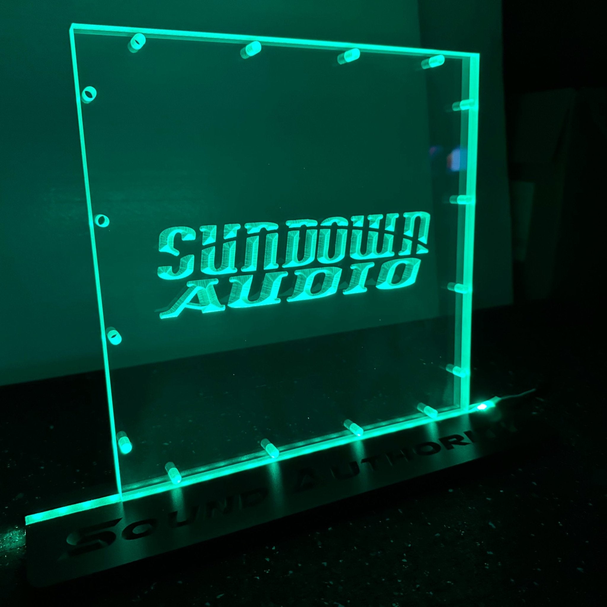 Sound Authority Plexiglass - 12